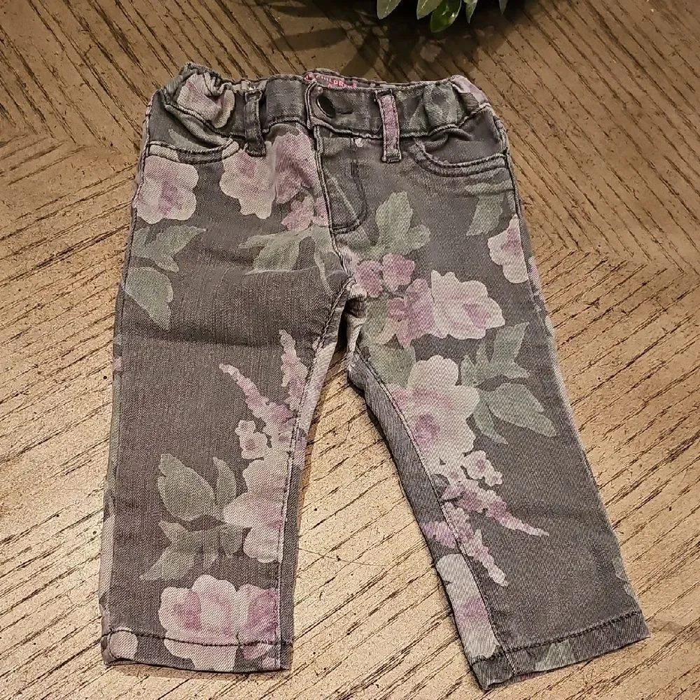 The Children's Place Floral Print Jean Jeggings Size 12-18 Month- Gray and Pink
